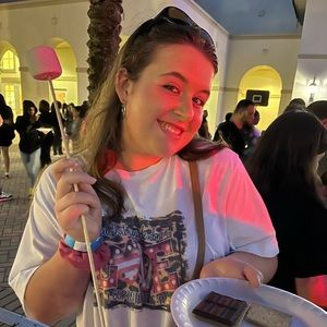 Meet your Posher, Kenna